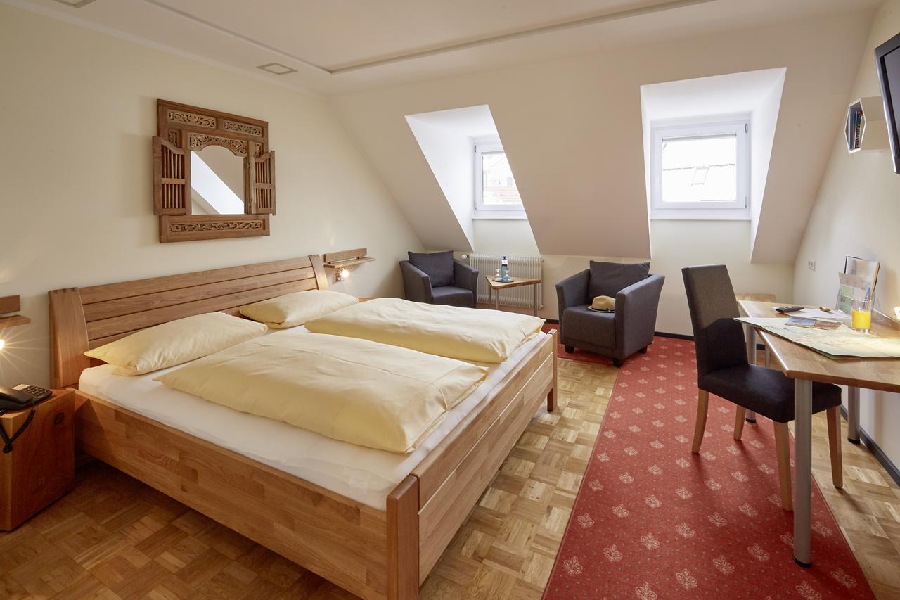 Hotel Restaurant Lindenhof Bräunlingen Extérieur photo