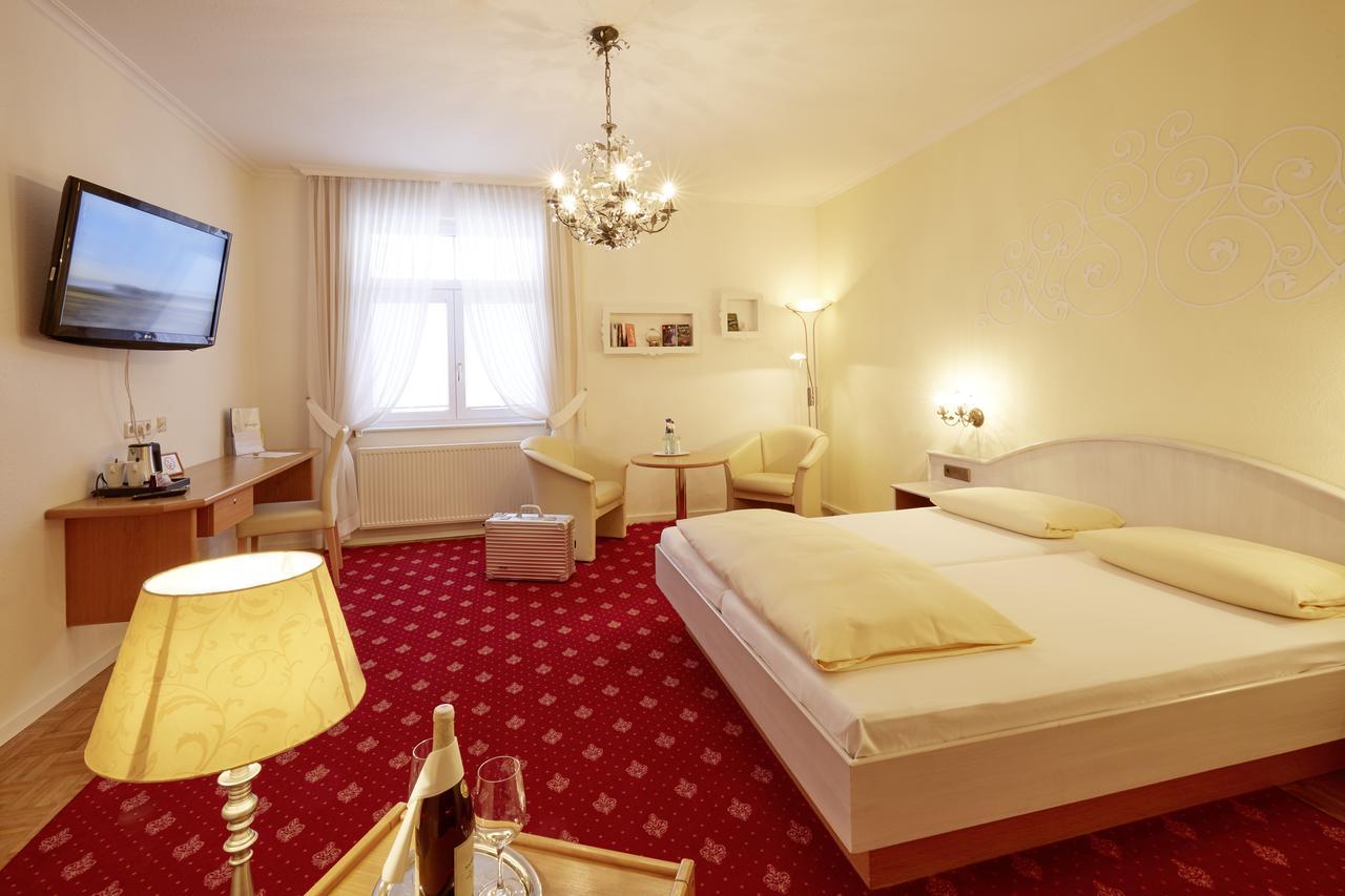 Hotel Restaurant Lindenhof Bräunlingen Extérieur photo